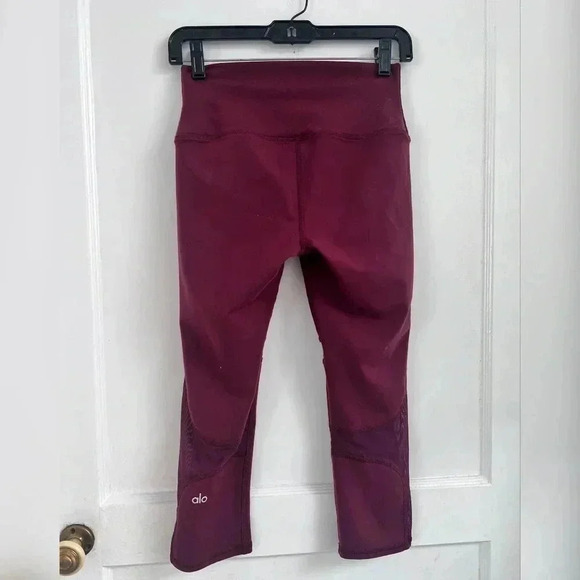 Alo Yoga High Waist Coast Capri
Leggings In Juneberry - Picture 2 of 7